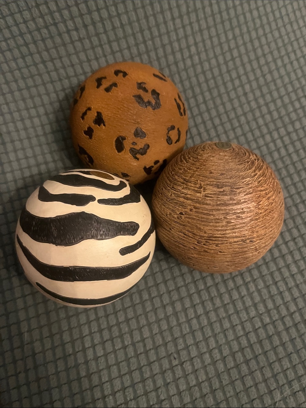 Signature HomeStyles RS129 Decorative Accent Balls Set of 3 NWT